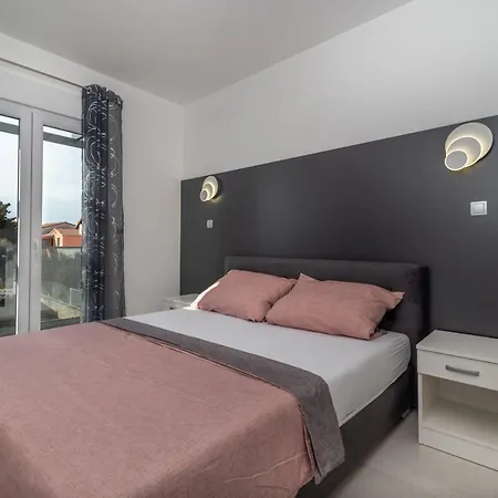 Apartament Antonia Rogoznica (Sibenik-Knin)