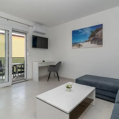 Antonia * Rogoznica (Sibenik-Knin)