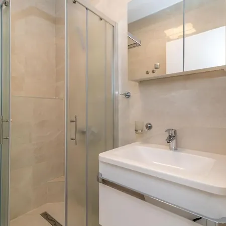 Antonia * Rogoznica (Sibenik-Knin)