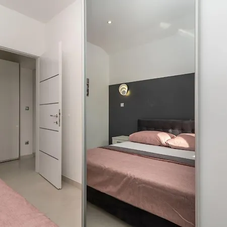 Antonia * Rogoznica (Sibenik-Knin)