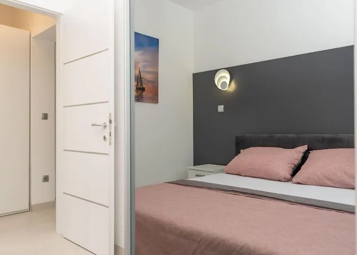 Antonia Daire Rogoznica (Sibenik-Knin)