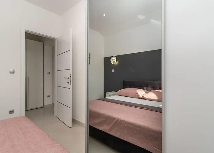 Antonia * Rogoznica (Sibenik-Knin)