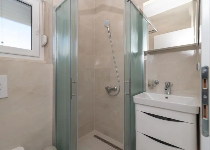 Antonia רוגוזניצה